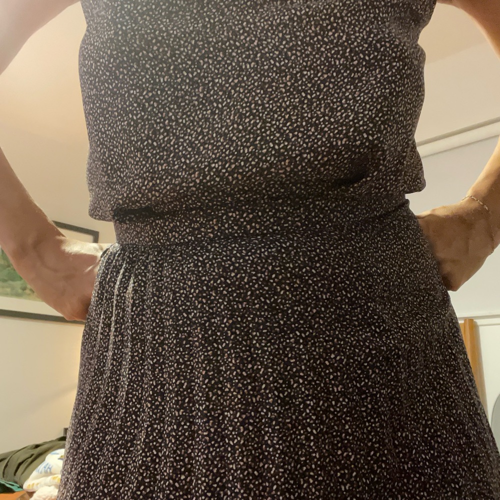 J. Crew- NWT- Black High-Waisted Skirt + Cami Set
🖤❤️🧡🤍💛🤎🖤❤️🧡💛🤍🤎 - Picture 13 of 13